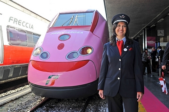 Италия запускает женские поезда