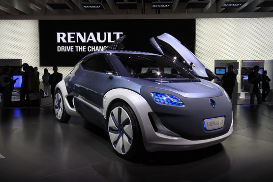Renault защитили от женщин