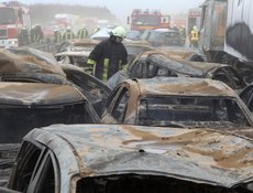 В Германии на автобане около Ростока столкнулись около 80 автомобилей