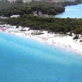  ,      .       (Approdo di Enea), (    «»),  (Alimini)     (Torre dell’Orso).     ,     