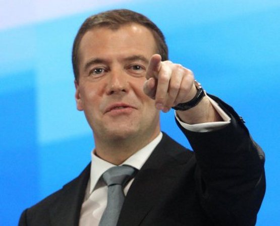 Медведев ответил журналистам
