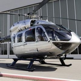 Автомобильный концерн Mercedes Benz в сотрудничестве с Eurocopter разработал новый вертолет – создатели обещают, что вертолет предложит пассажирам роскошь лимузина.