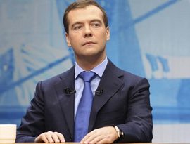 "Это ни в какие ворота не лезет" "Это ни в какие ворота не лезет"