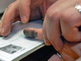 В Шенген пустят по отпечаткам В Шенген пустят по отпечаткам