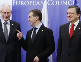Медведев: визы отменят скоро Медведев: визы отменят скоро