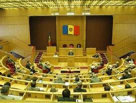 Суд отменил выборы Суд отменил выборы