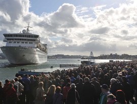 Два происшествия на «Титанике» Два происшествия на «Титанике»