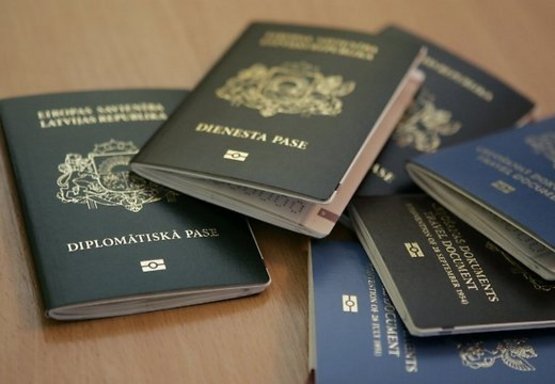 Латвию заставят дать гражданство