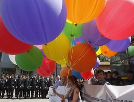Гей-парады: от Парижа до Киева