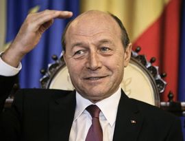 Бэсеску заплатит цыганам 135 евро Бэсеску заплатит цыганам 135 евро
