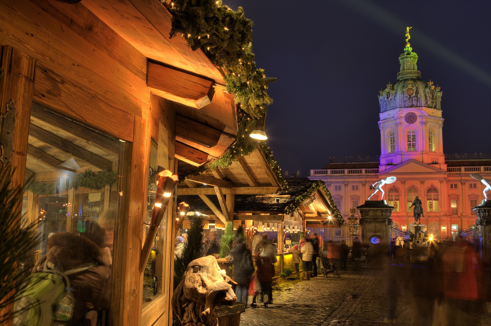 Рождественский рынок у замка Шарлоттенбург © visitBerlin, Photo: Wolfgang Scholvien