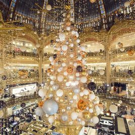Рождественская Galeries Lafayette