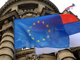 Сербия «за» ЕС и «против» НАТО 