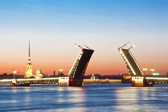 Лондон советует ехать в Петербург