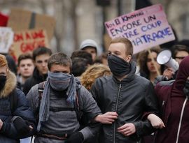 Полиция Франции против молодежи Полиция Франции против молодежи