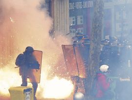 Протест перешел в беспорядки Протест перешел в беспорядки