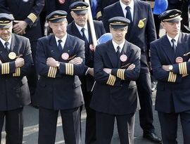 Lufthansa отменяет рейсы Lufthansa отменяет рейсы