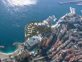 Монако воюет с морем