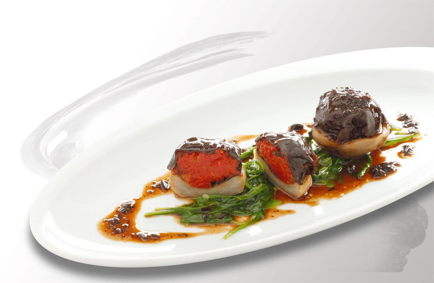 Трюфельное пралине с тартаром из телятины и артишоками, фото Restaurant Tantris (c) Fischer, C.P