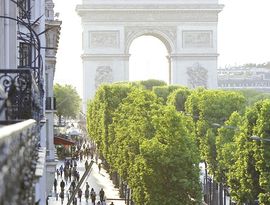 Отель Le Fouquet's: возвращение в Париж